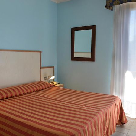 Hotel Rosalia 博尔迪盖拉 外观 照片
