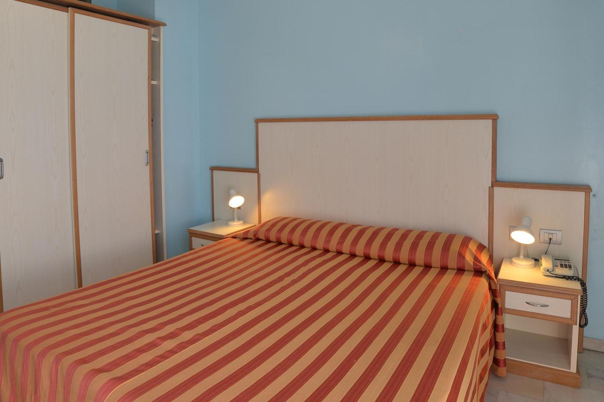 Hotel Rosalia 博尔迪盖拉 外观 照片